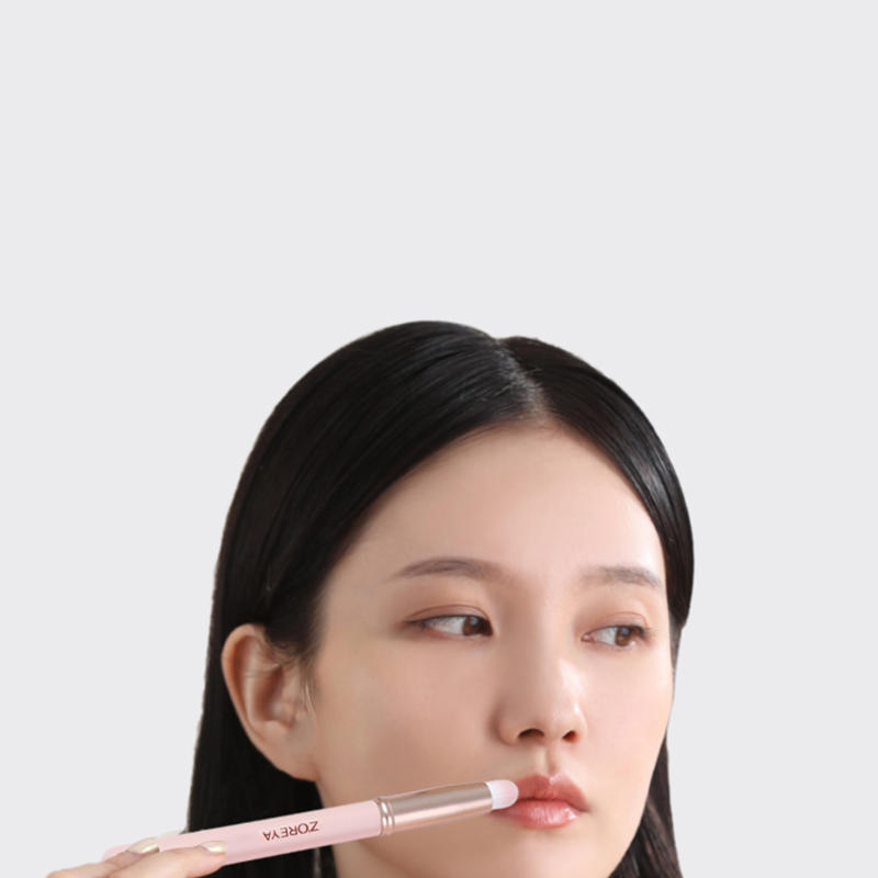 Single New Lip Brush with Cover