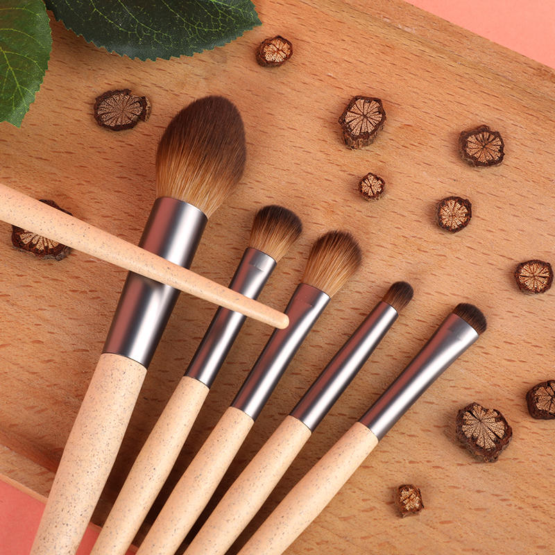 Sustainable Makeup Brushes