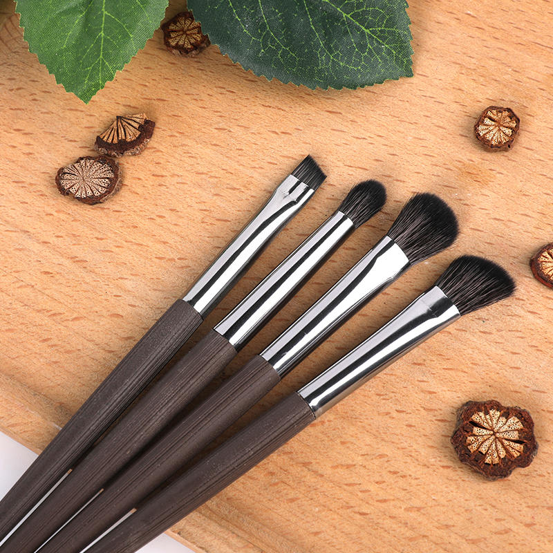 Which Ones Are The Frequently Used In The Travel Eye Makeup Brush Set?